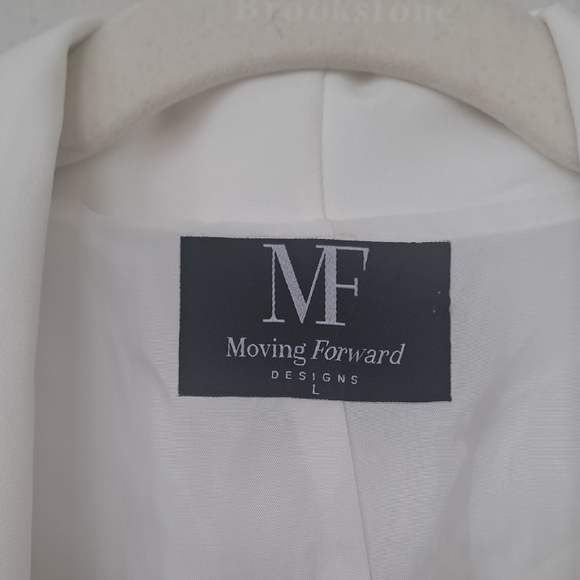 White Blazer with Tiger Design - Picture 4 of 4